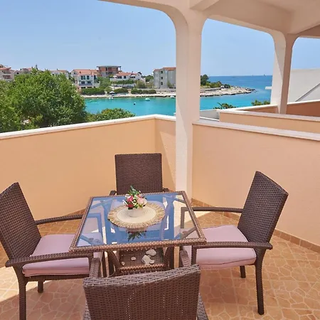 Lumi Appartement *