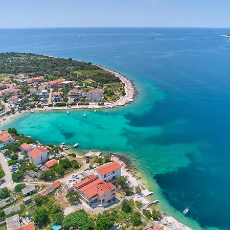 Apartament Lumi *