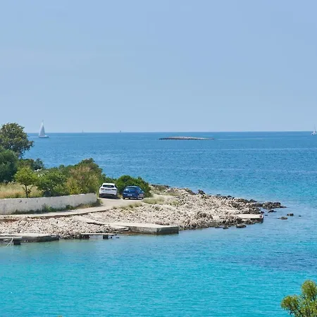Lumi * Rogoznica (Sibenik-Knin)