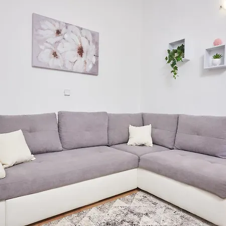 Lumi Apartment