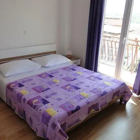 Lumi Apartment Prhovo
